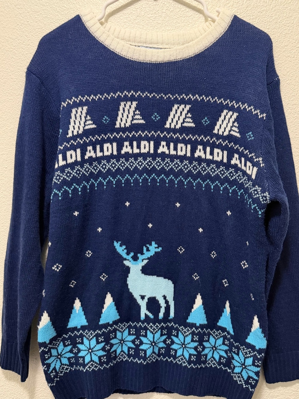Aldi Gear blue and white Christmas/ winter theme sweater, medium